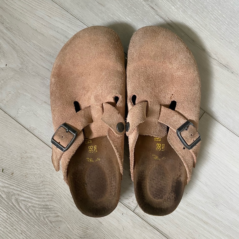 Dusty pink clog Birkenstocks. Size 38